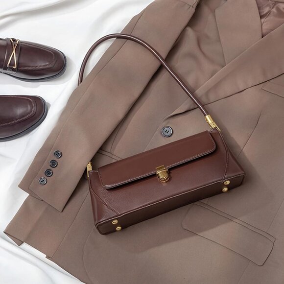 Vintage Small Shoulder Bag for Women with Zipper Closure and Classic Design - Picture 3 of 7